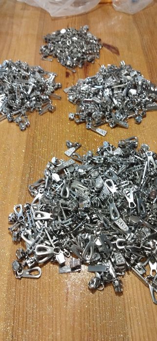 Бігунок  для спіральної блискавки 5 номер.