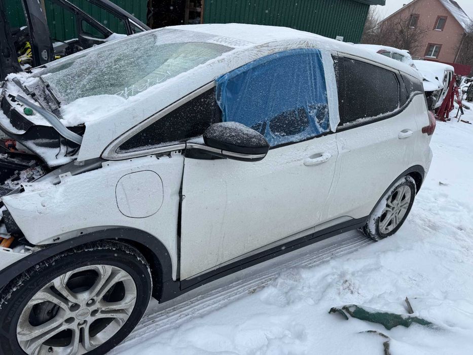 Бампер передній Chevrolet Bolt EV 2017-2022 шевроле болт