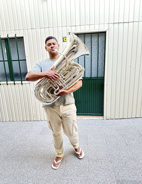 Tuba JUPTER TODA EM PRATA 3/4. 4 rotores