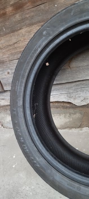 Шини  275/40 R20