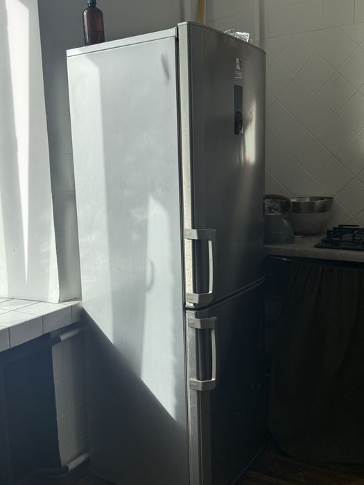 Холодильник beko продам терміново