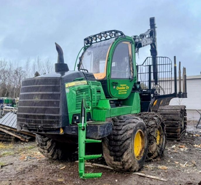 Forwarder leśny ciągnik leśny maszyna John Deere 1110G Finansowanie 1%