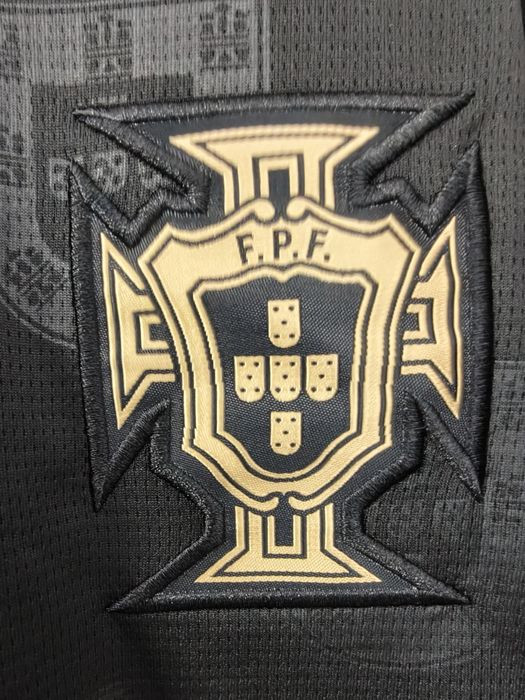 Camisola Portugal Preta