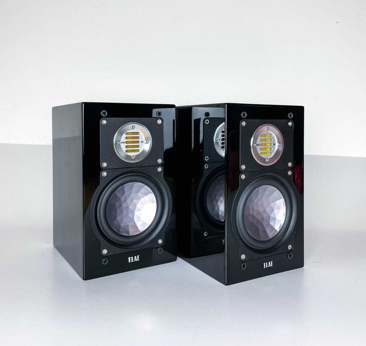 Elac BS 243 Black High Gloss