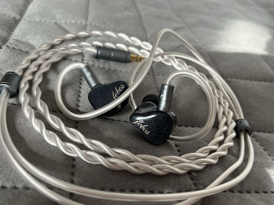 Hisenior Mega5-EST 7th Anniversary Limited Edition IEM