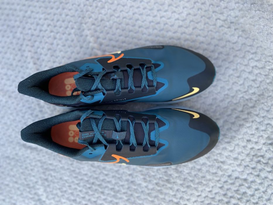 Продам нові кросівки Nike, 49,5 розмір (33см)