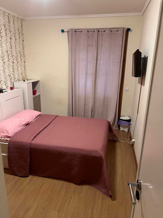 Quarto Mobilado para Arrendar na Buraca | 5 Min. das Portas de Benfica