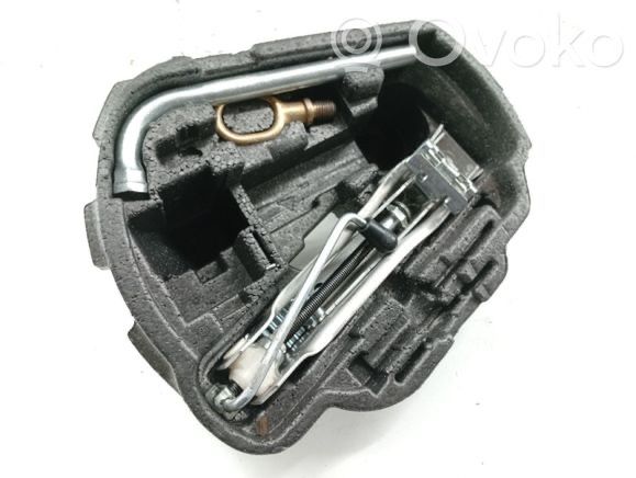 Ferramenta para kit pneu suplente vw audi seat skod macaco chave rodas