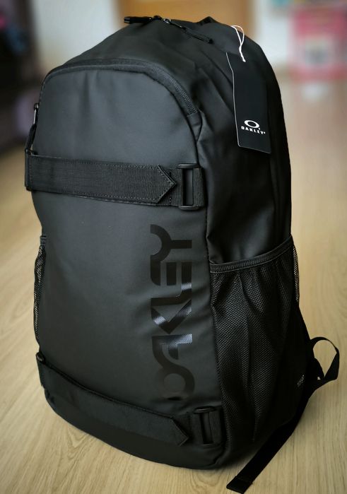 Новий рюкзак Oakley The Freshman 20 літрів