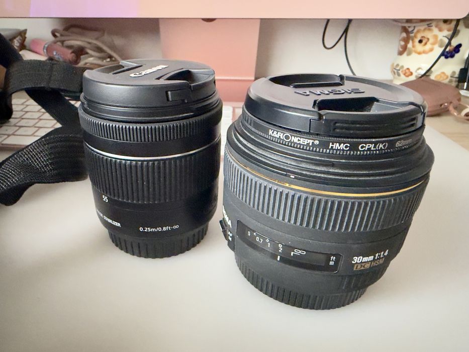 Canon EOS 250d, dwa obiektywy, 18 - 55 i 30 1:1,4 DC HSM