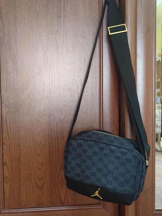 Барсетка чоловіча