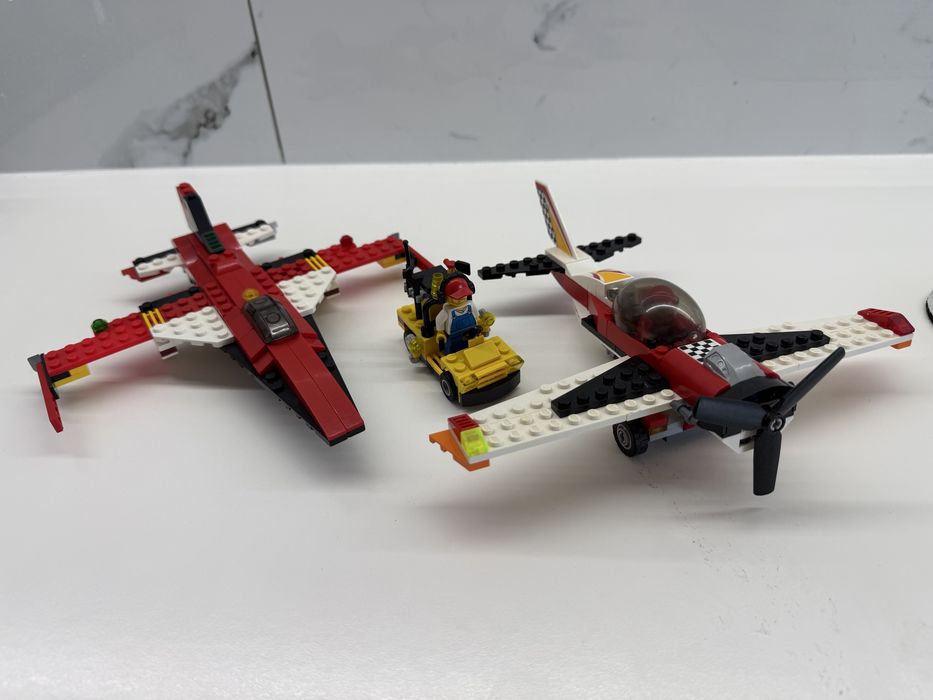 Lego city Stunt Plane 60019 та LEGO Creator Propeller Adventures 7292