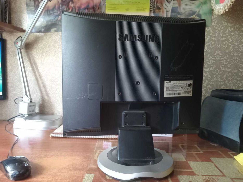 Монитор SAMSUNG. Model 920. N(R) N.   Model Code  LS19MJAKSZ|EDC.