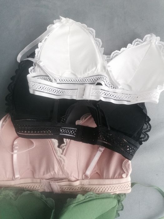 NOWE! Biustonosz push up S 70B,75B 4szt