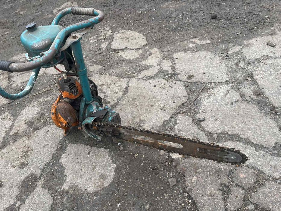 Продам бензопелу