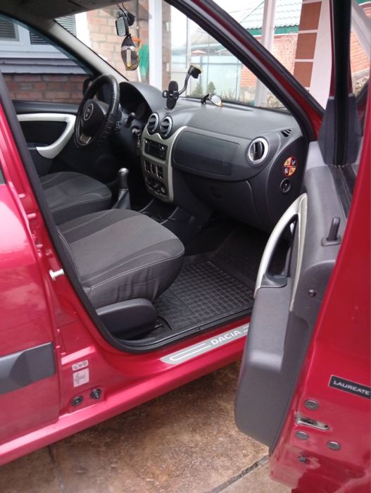 Dacia Logan універсал 2012 рік