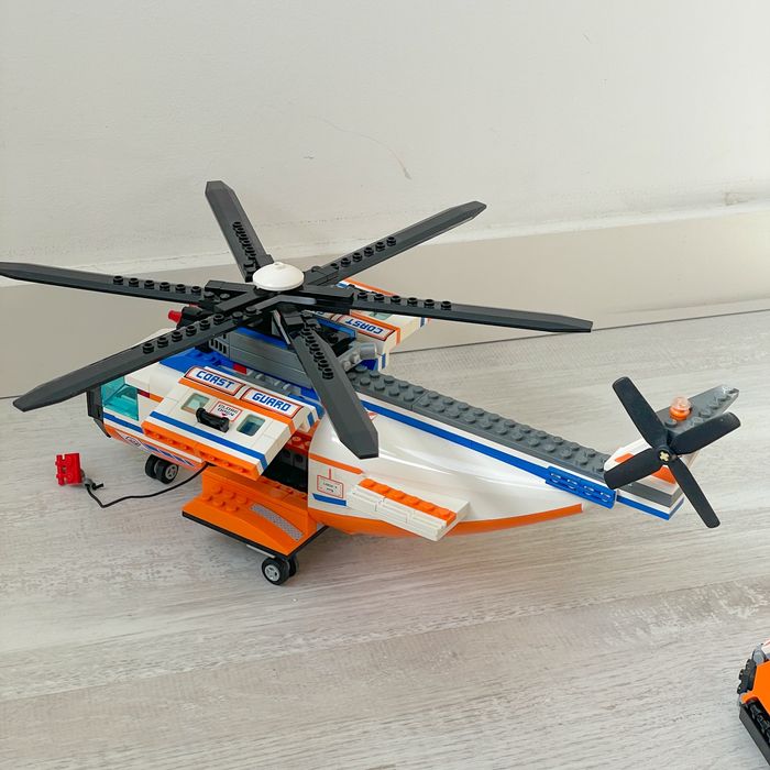 Lego 7738 Coast Guard Helicopter & Life Raft (2008)