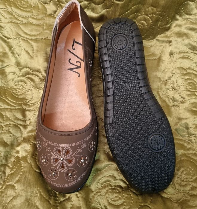Buty r. na metce 41 są 39 półbuty  czółenka balerinki półbuty czółenka