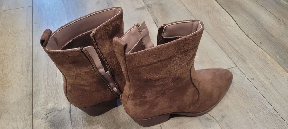 Kowbojki zamszowe brązowe 39 Bonprix