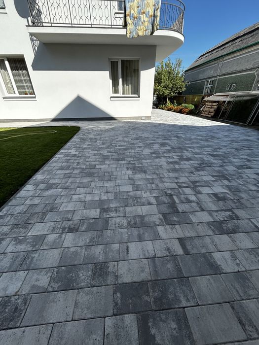 Укладка бруківки