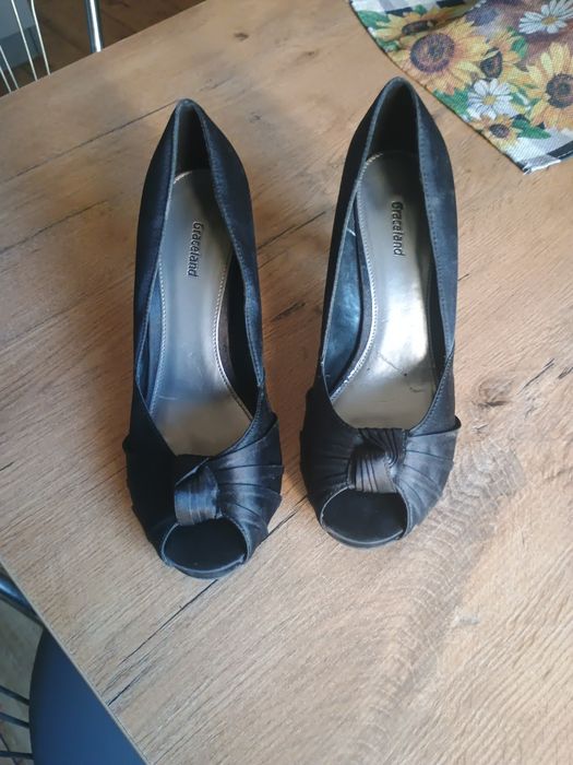 Buty na obcasie na wiosnę/lato