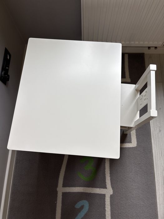 Stolik dla dziecka z krzeselkiem Ikea