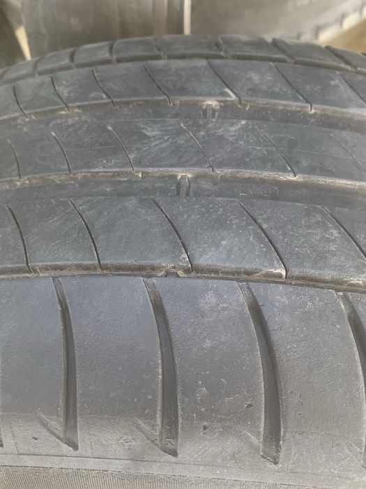 Продам літні шини 225/50R18