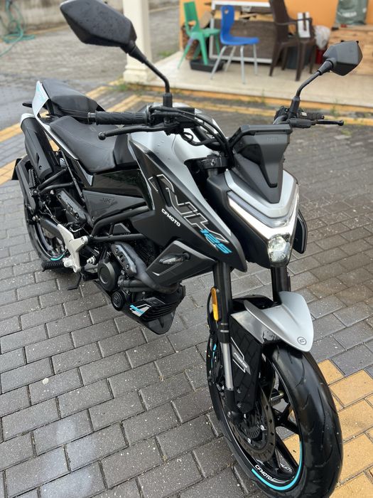 Cf moto 125 nk .