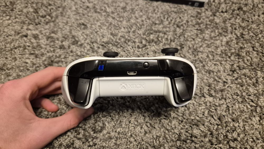 Xbox One S biały + PAD + Forza Horizon 4 + Minecraft | Idealny sta