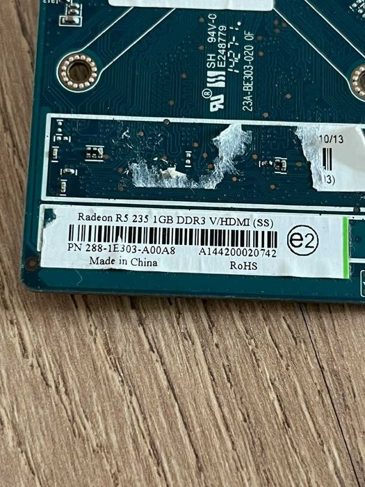 AMD Radeon R5 235 1GB DDR3