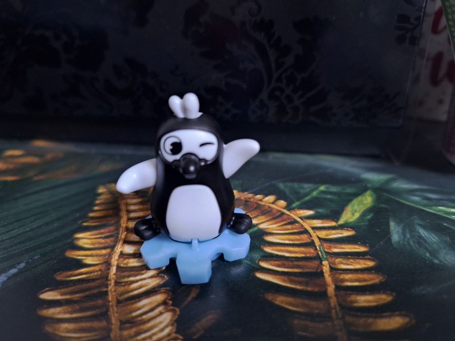 Figurka kinder Applaydu pingwin VQ044