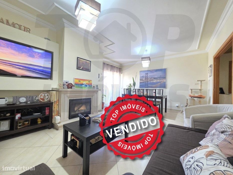 Apartamento T2 com 91 m² + parqueamento em Pirescoxe - Santa Iria d... — Santa Iria De Azoia, São João Da Talha E Bobadela, Lisboa