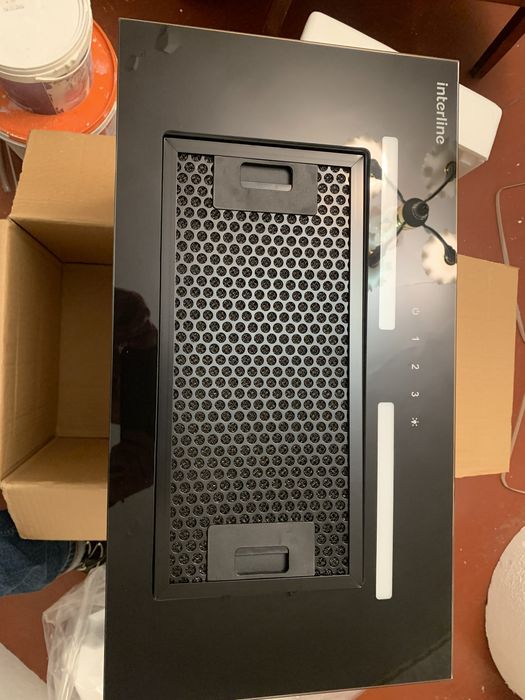 Вытяжка встраимаевая.