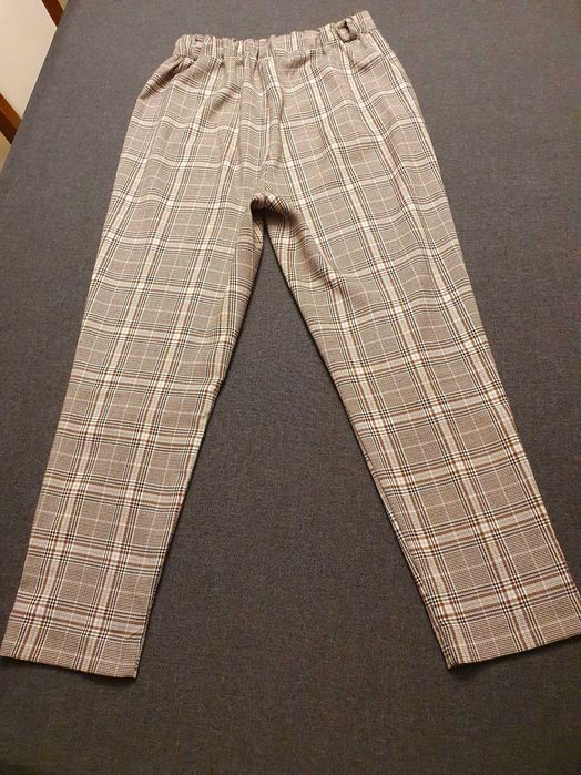 Spodnie Stradivarius