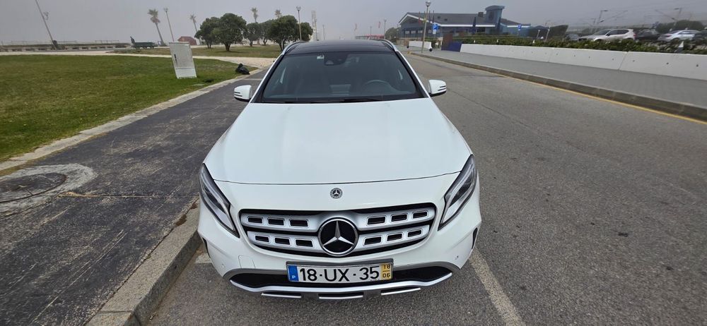 Mercedes-Benz GLA 200 foto 2