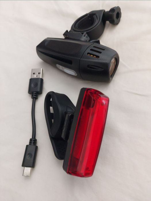 Zestaw lampek rowerowych 300 lumenów przednia tylna LED ładowanie USB