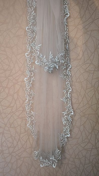 Весільна сукня, фата (нове)