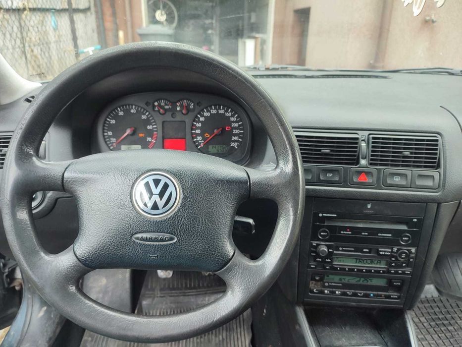 Volkswagen Golf 4