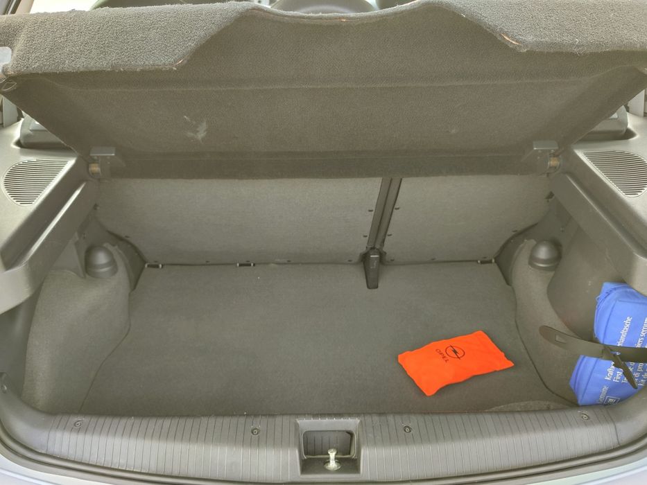 Opel corsa 2006 apenas 123 mil KMS