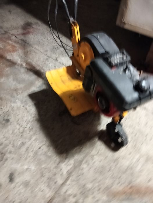 Glebogryzarka spalinowa