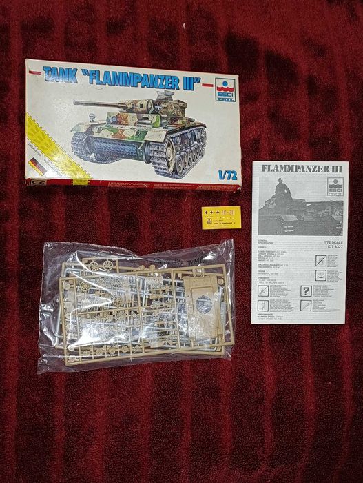 Kit ESCI Tank Flammpanzer III