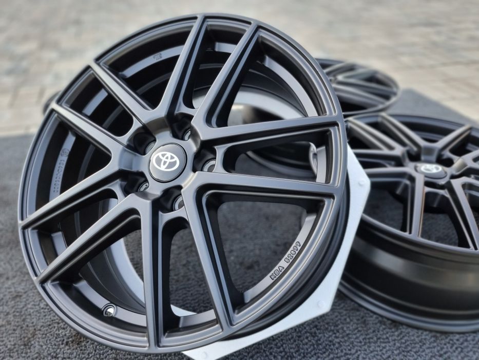 Toyota RAV 4 18 " Felgi aluminiowe 5x114,3 RAV4 Corolla Cross C-HR II