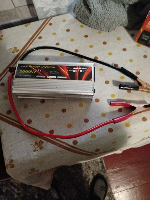 Інвертор 12/220 2000вт