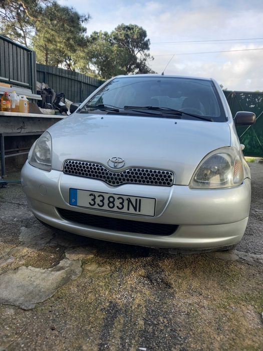 Toyota Yaris 1.0 pintura nova