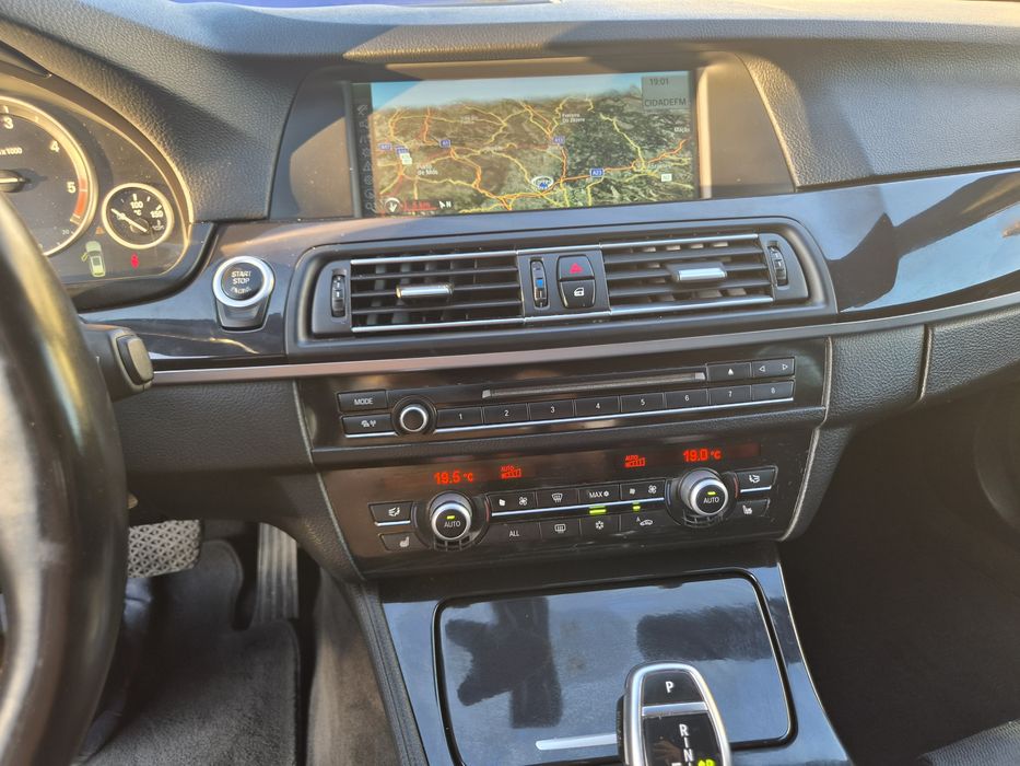 Vendo BMW 520D 09- 2011