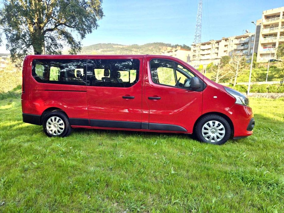 Renault Trafic 1.6 dci L2 (longa) 9 LUGARES