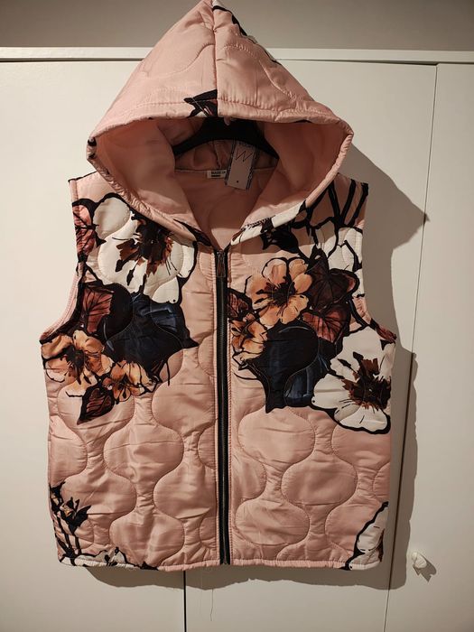 Kamizelka damska bezrękawnik kaptur pudrowy róż kwiaty kieszenie