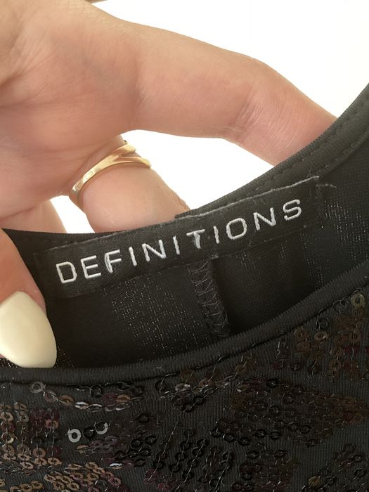 Платье черное с пайетками