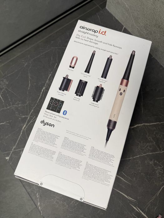 Продам стацлер Dyson