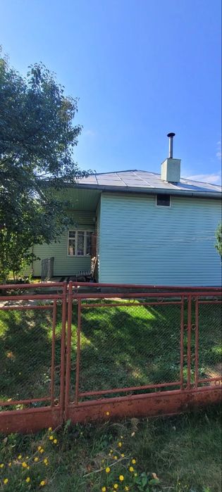 Продається будинок у селі Яворів